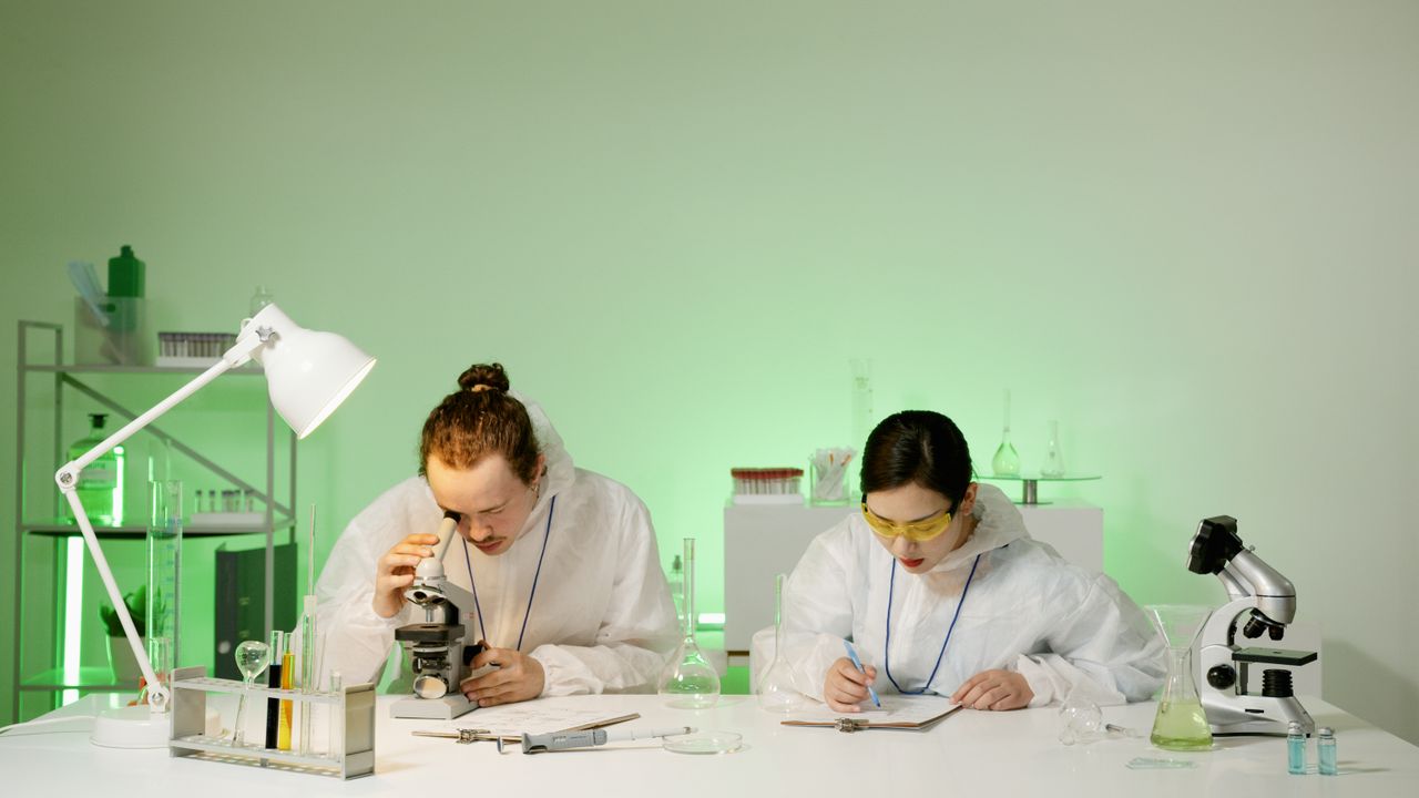 Positive and negative effects of scientific and technological development on society and humanity
