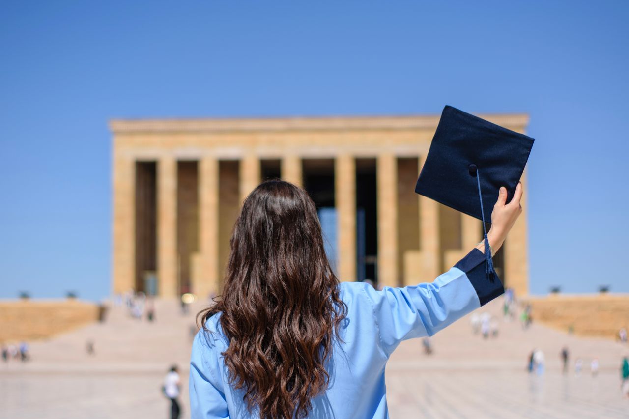 ]Scholarship and studies abroad